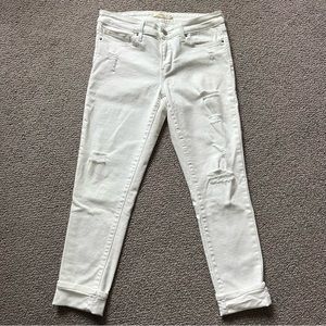 Levi’s 711 Skinny white jeans